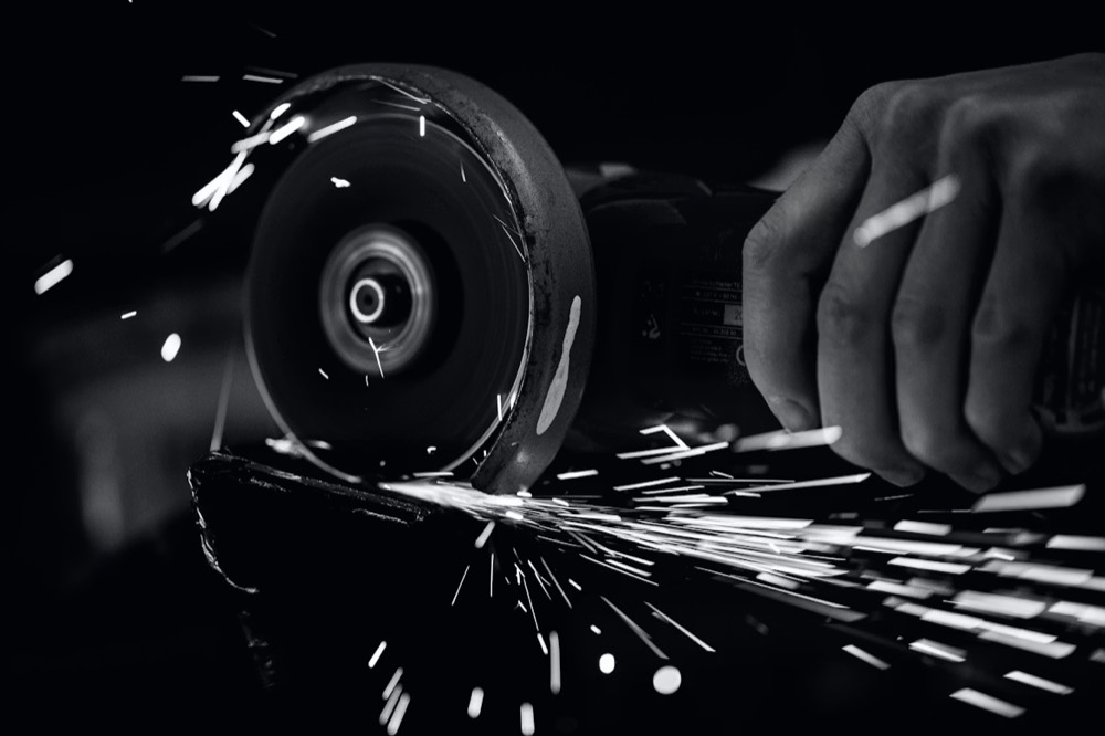 Tube laser processing in operation